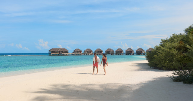 6 Days Dusit Thani Maldives Honeymoon Package