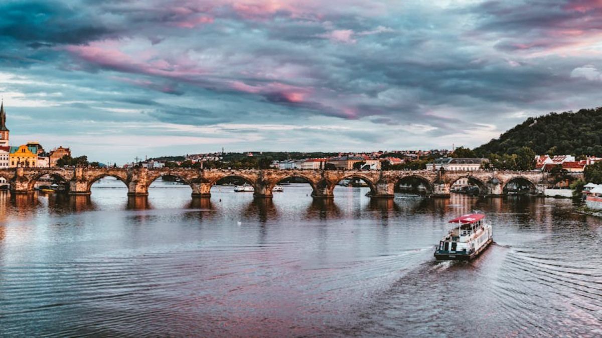 Why Travel Time Ruins Most Europe Itineraries From Singapore