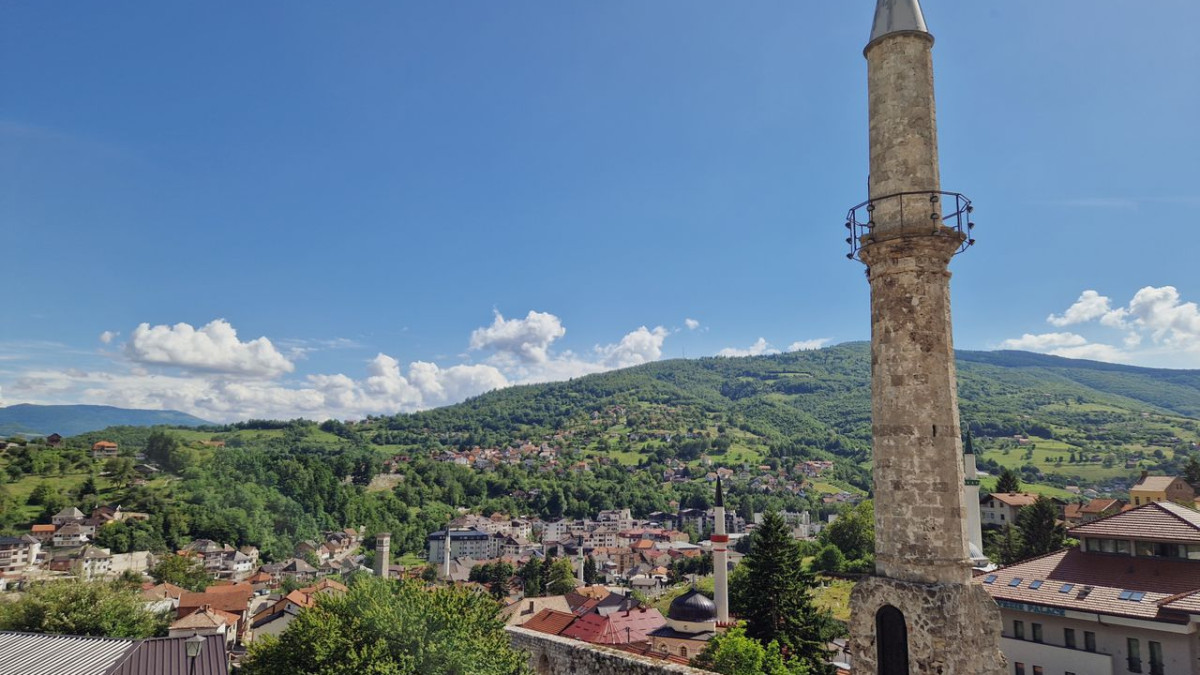 How many days do you need in Bosnia and Herzegovina?