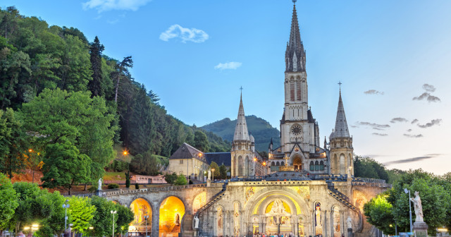 8 Days Madrid, Basque Country & Lourdes Tour Package