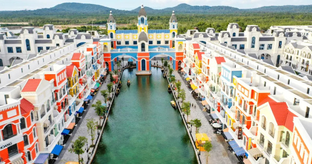 Phu Quoc Adventure 4 Islands, Sunworld Cable Car & Grand World with Chinese tour guide