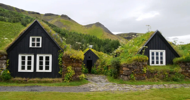 7-Day Ultimate Iceland Adventure: Reykjavik, Golden Circle & Blue Lagoon