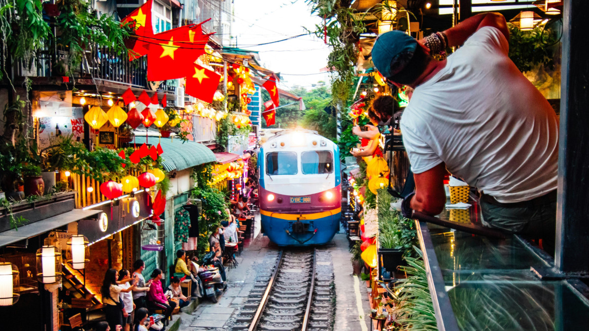 Best experiences to add to your Hanoi and Ha Long Bay trip
