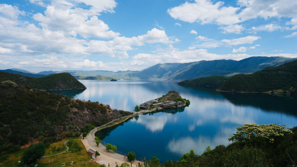 Mountain, City or Beach? How to Choose Your Perfect November Holiday