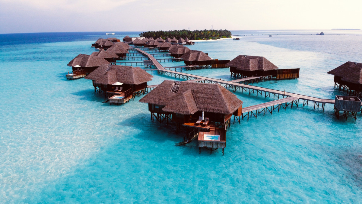 Overwater Villa or Overwater Pool Villa: What should you choose for your Maldives honeymoon?