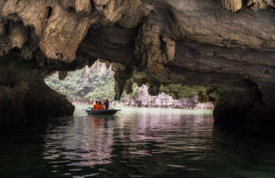 4 Days Hanoi & Ha Long Bay Overnight Cruise Shared Tour Package highlight 3