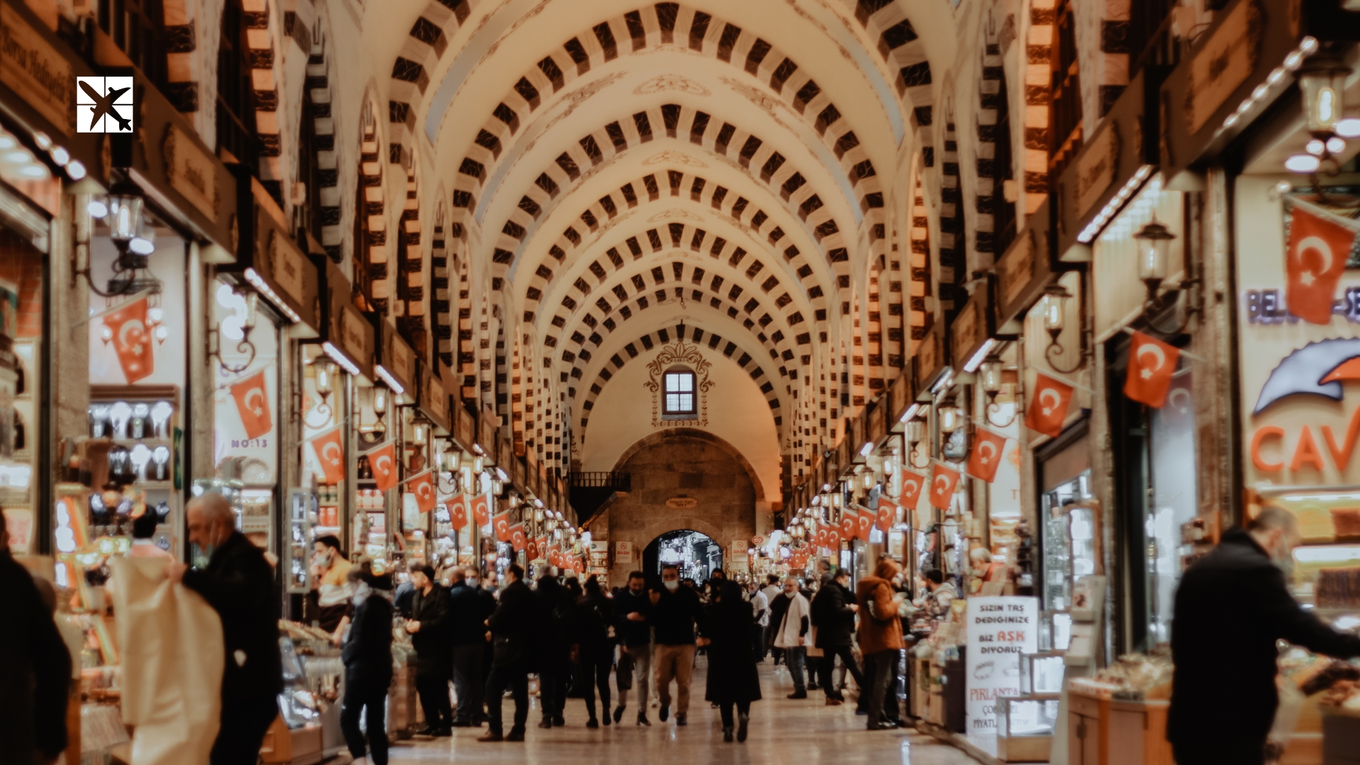 People on Grand Bazaar