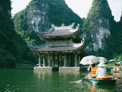 Hanoi vs Ho Chi Minh - Which city is right for your Vietnam trip?