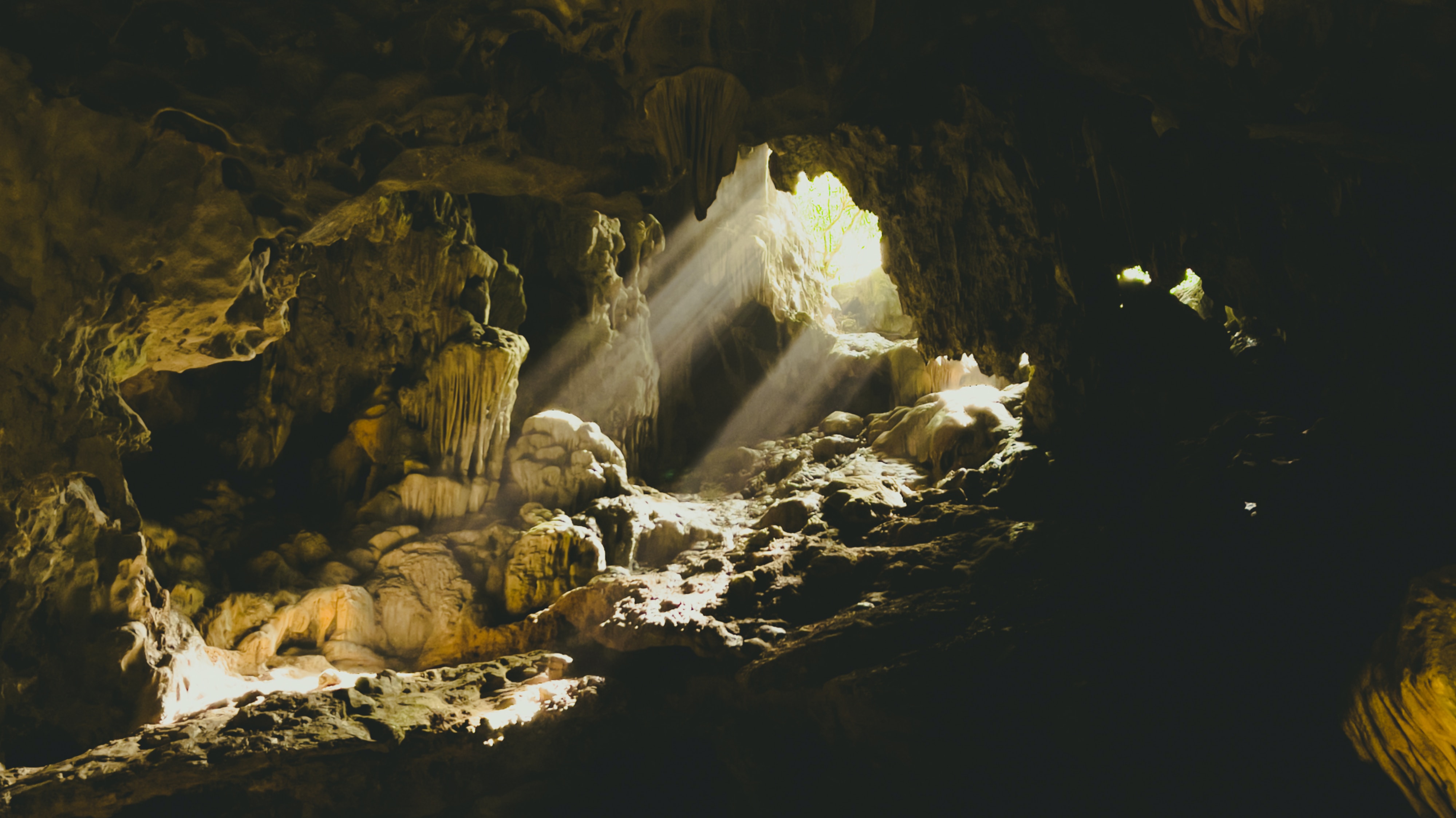 Halong Serenity: 4 Days of Tranquil Bliss