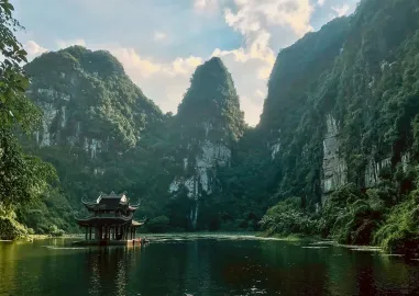 Hanoi Delights and Natural Wonders in 4 Days