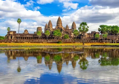 Siem Reap Cultural Escape: Angkor Wat, Floating Village & Countryside Temples