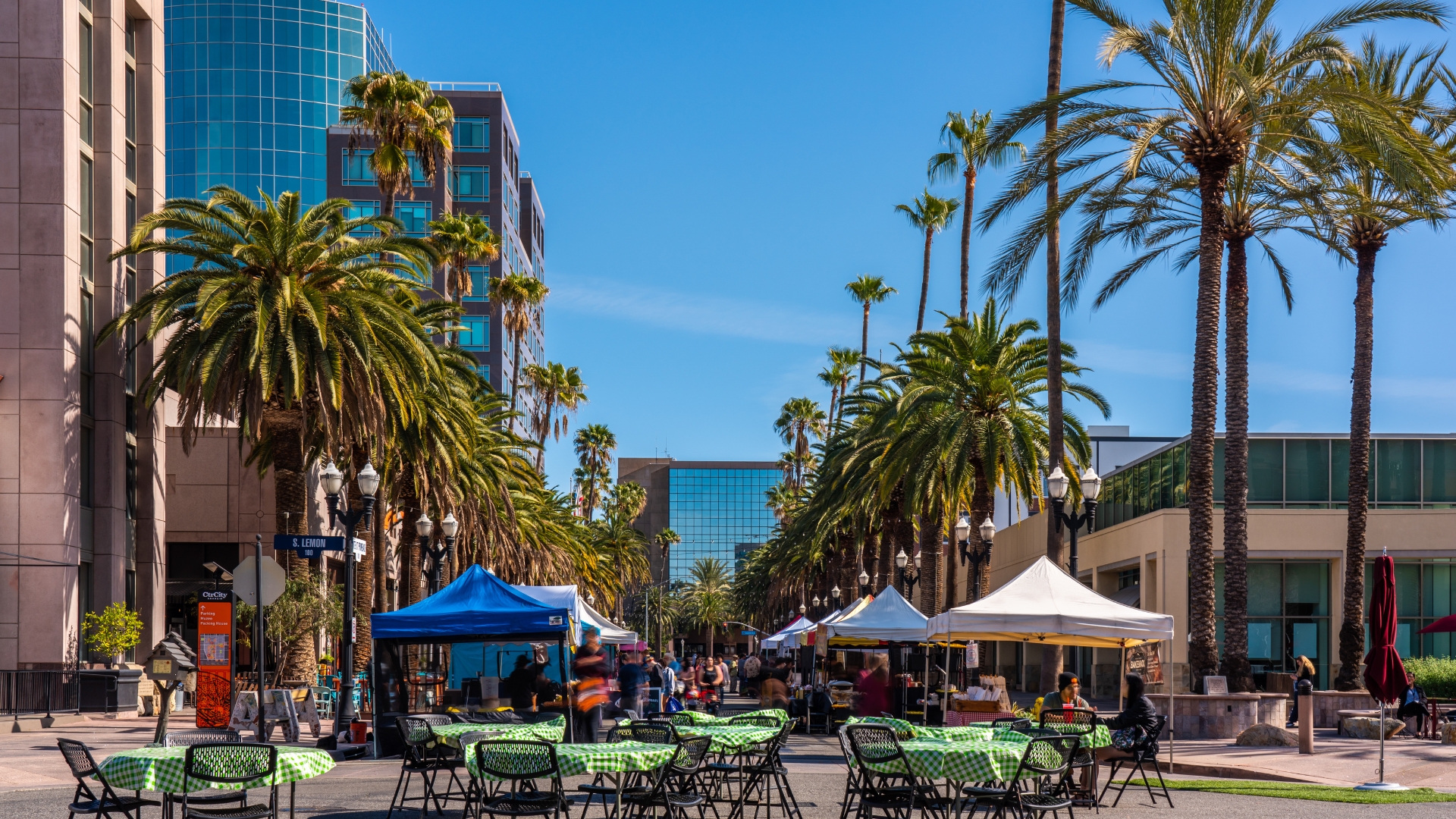 Los Angeles & Anaheim Vacation: Disneyland, Universal Studios & Hollywood Tour Package