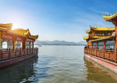 7 Days in East China Discovering Shanghai, Suzhou Gardens, Wuzhen Water Town & Hangzhou West Lake Private Tour