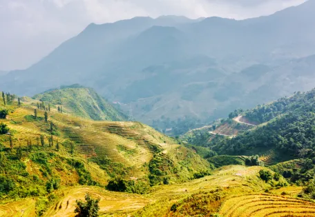 Day 05: Walk in amazing Sapa scenery with Dzao/Hmong Guide