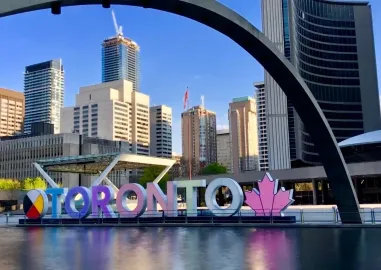 5-Day Toronto & Niagara Falls Experience: Iconic Landmarks & Scenic Wonders