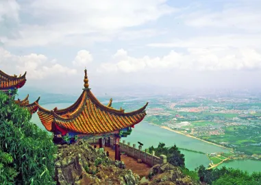 Yunnan in 8 Days: Explore Kunming, Dali, Shangri-La & Lijiang in a Small Group Tour