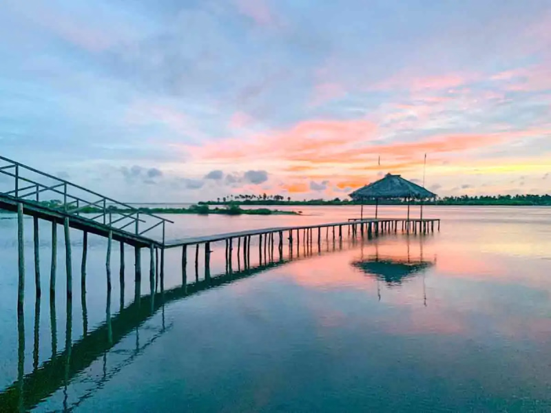 Image Source: https://www.valampuriresort.com/uploads/blog/About-Kalpitiya-sri-lanka.webp