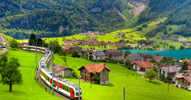 6-Day Scenic Switzerland Tour: Zurich, Lucerne, Interlaken & More