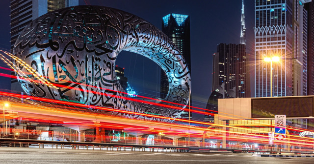 7 Days in Dubai & Abu Dhabi: Ultimate Arabian Adventure Package