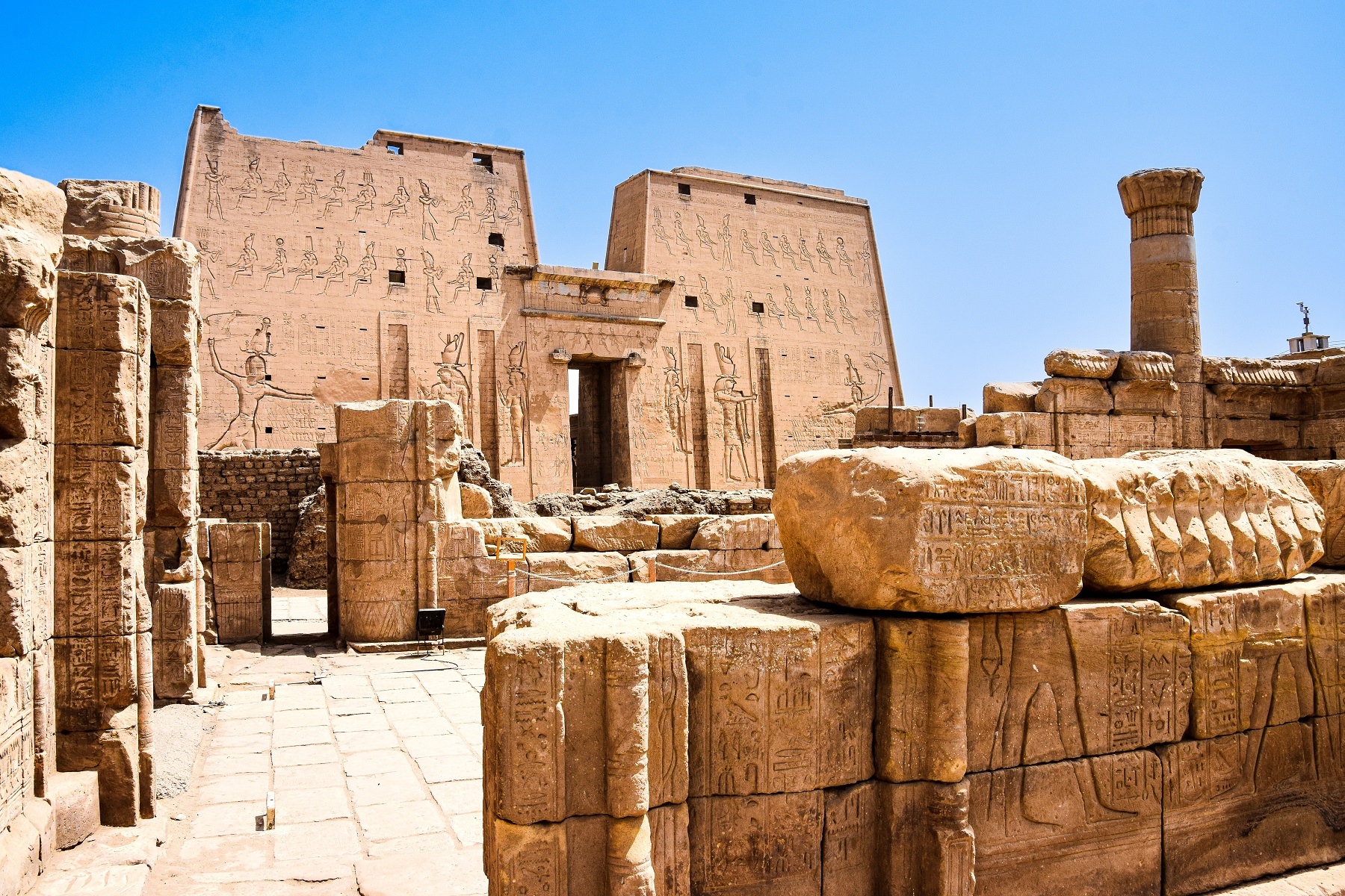 Day 07: Kom Ombo - Edfu Temples - Cruise to Luxor