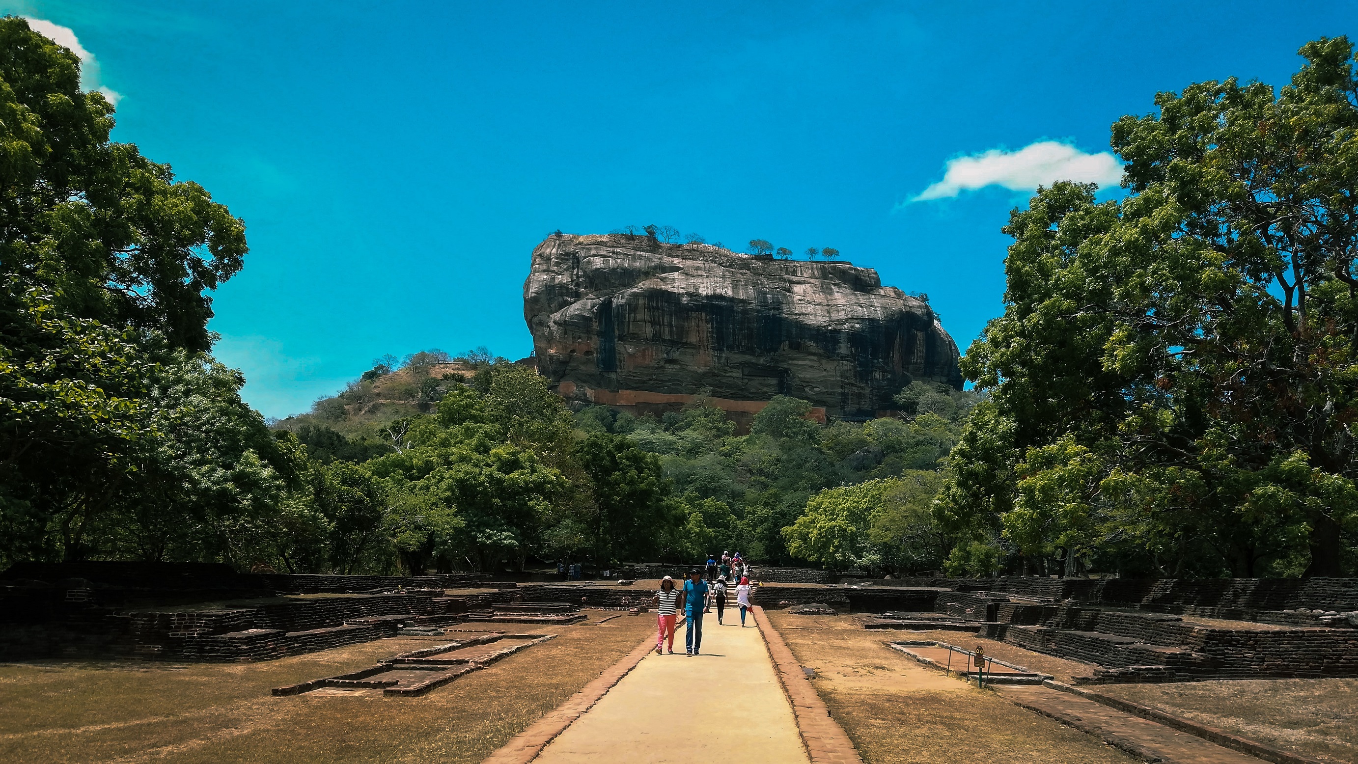 Day 02: Negombo - Dambulla - Sigiriya