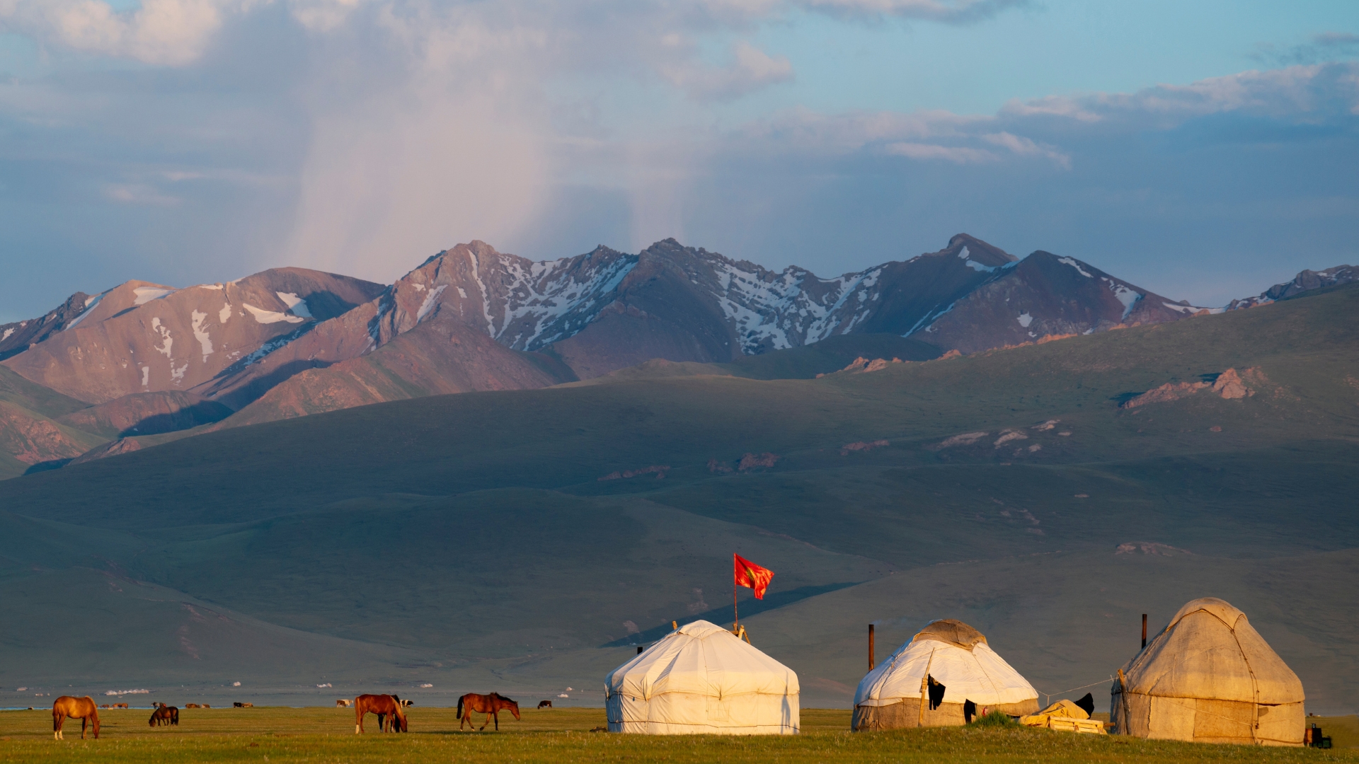 4 Stans Grand Tour: 16-Day Central Asia Expedition