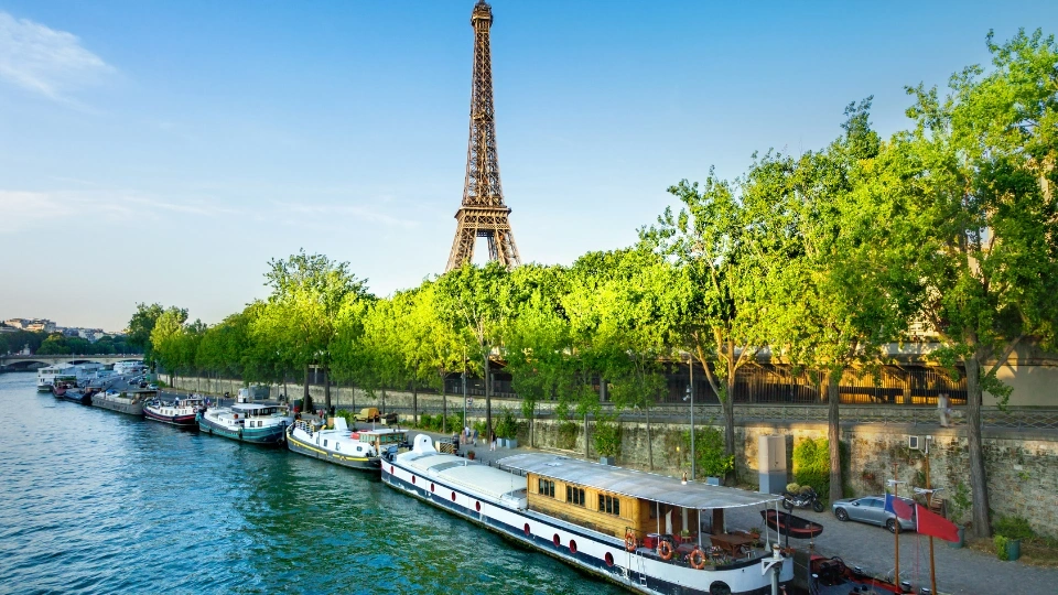 Paris Shoppers Paradise