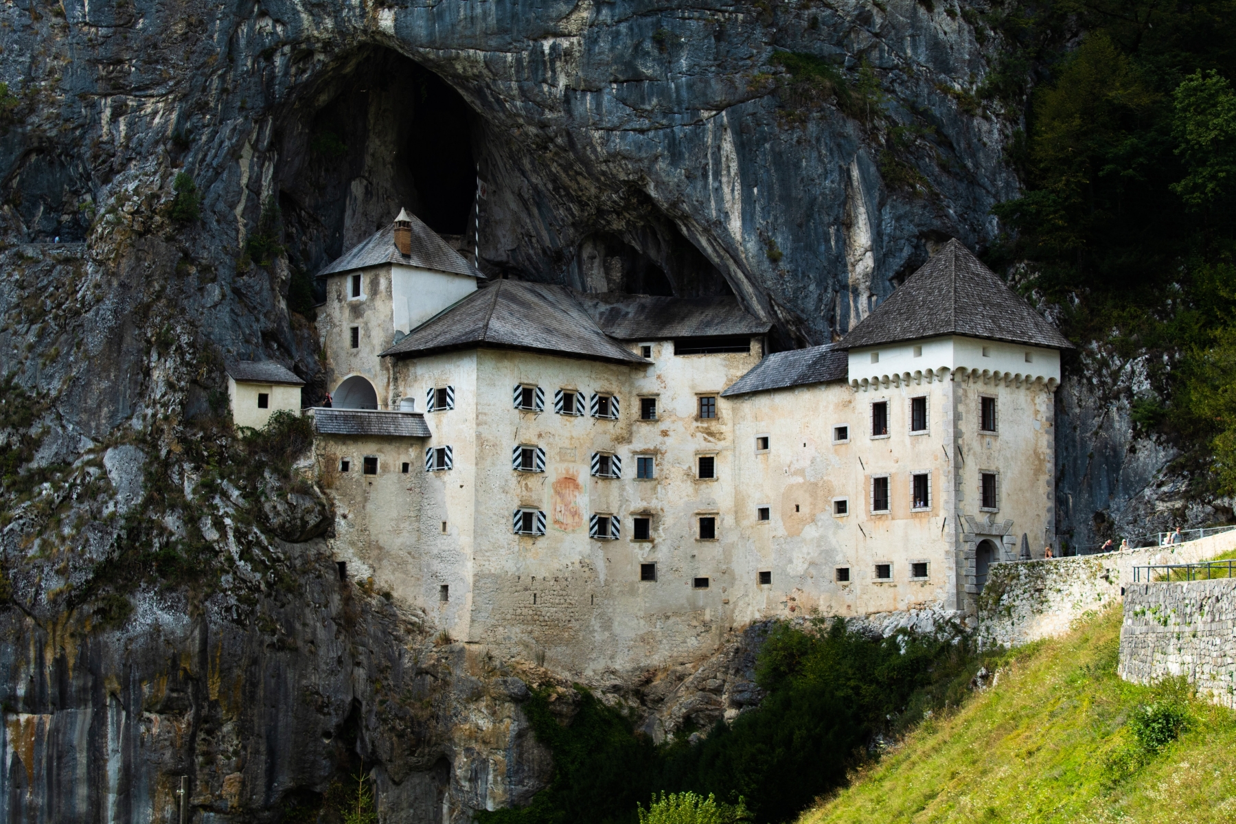 Predjama Castle